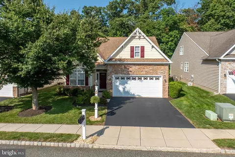 4369 Sweetbriar Dr, Collegeville, PA 19426