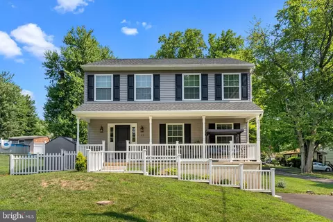 22 Oak St, Willow Grove, PA 19090
