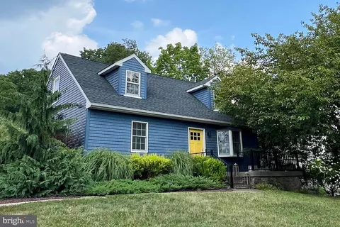 1208 Hartranft Ave, Fort Washington, PA 19034