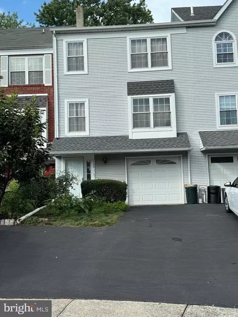 1103 Cathedral Ln, Norristown, PA 19403