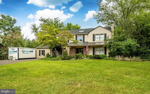123 Applewood Ln, Lansdale, PA 19446