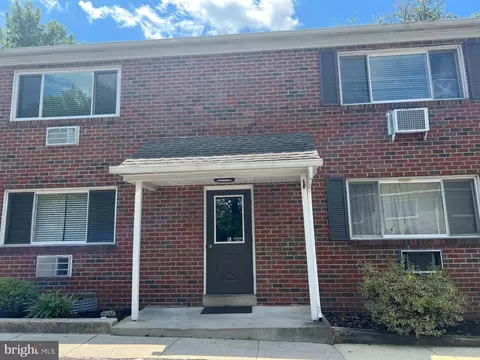 447 Pine St #E-1, Royersford, PA 19468