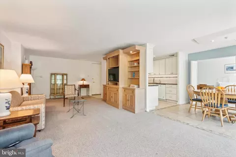 1001 City Ave #ED-329, Wynnewood, PA 19096