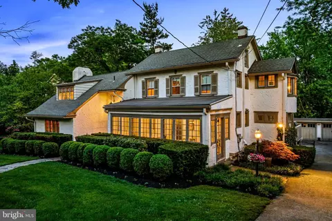 409 Fishers Rd, Bryn Mawr, PA 19010