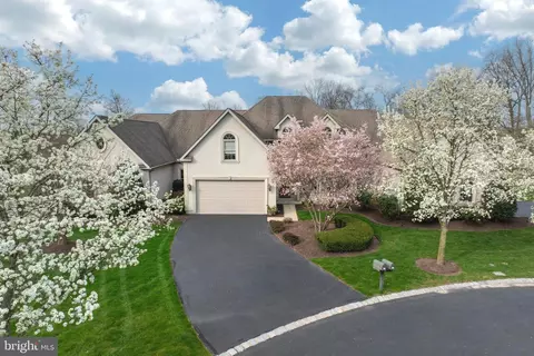 700 Saint Andrews Ct, Telford, PA 18969