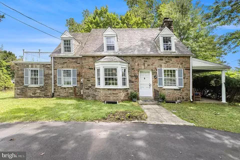 2216 Old Arch Rd, East Norriton, PA 19401
