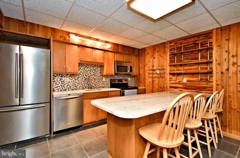 Kitchen - 219 E Mount Kirk Ave, Eagleville, PA 19403 photo 10 of 11