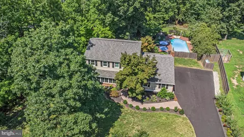 33 N Grange Ave, Collegeville, PA 19426