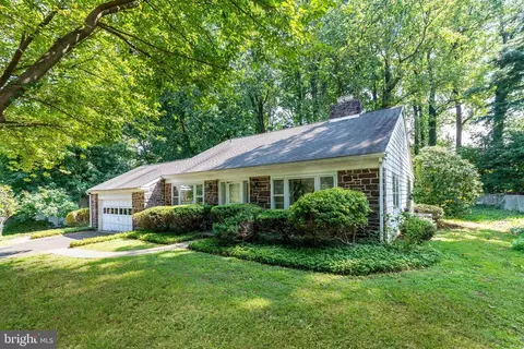 1453 Bryant Ln, Meadowbrook, PA 19046