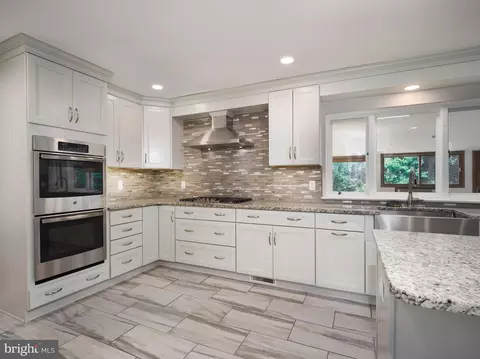1024 Walsh Ln, Narberth, PA 19072 photo 14