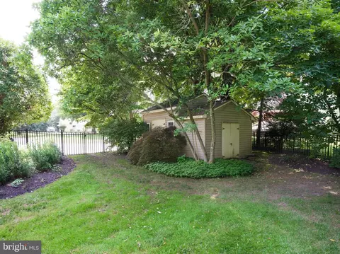 1024 Walsh Ln, Narberth, PA 19072 photo 39