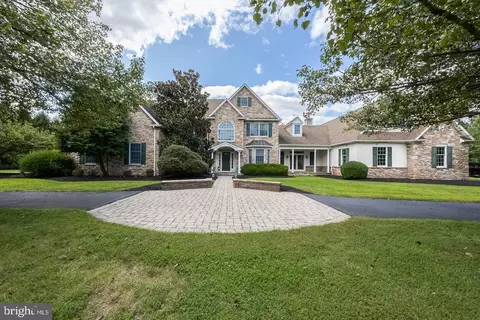 1465 Little Creek Ln, Collegeville, PA 19426