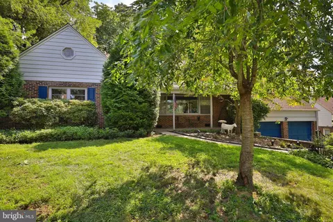 1900 Canterbury Rd, Abington, PA 19001