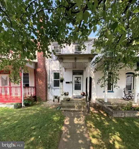 409 Main St, East Greenville, PA 18041
