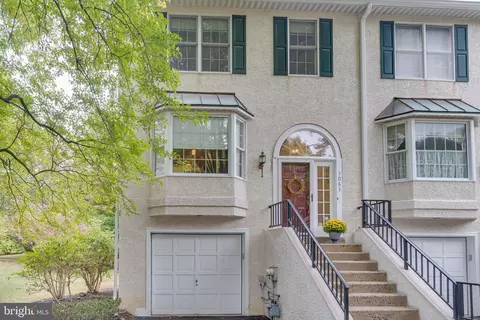 3063 Mitchell Ct, Lafayette Hill, PA 19444