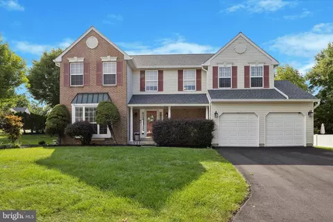 101 Pemberton Ct, North Wales, PA 19454