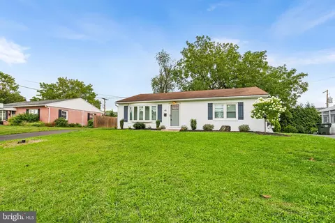 48 Douglas St, Boyertown, PA 19512