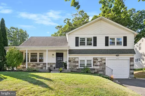 853 Fernhill Rd, Glenside, PA 19038