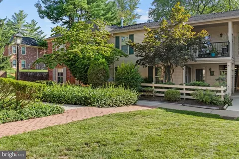 150 Cheshire Dr, Penllyn, PA 19422