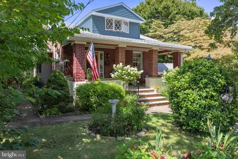 225 N Sylvania Ave, Rockledge, PA 19046