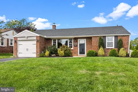 2982 Oklahoma Rd, Willow Grove, PA 19090