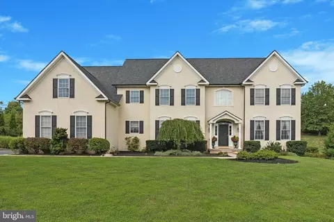 33 Spring Mill Ln, Collegeville, PA 19426