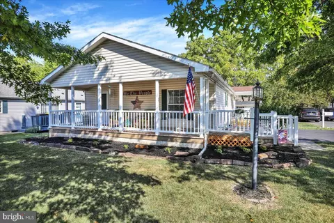 205 Dyer Ct, Royersford, PA 19468