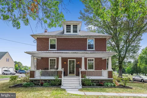 208 Maple Ave, Harleysville, PA 19438