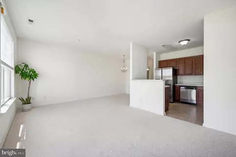 Living - 41 Old Cedarbrook Rd, Wyncote, PA 19095 photo 3 of 5