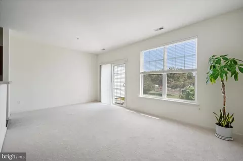 Living - 41 Old Cedarbrook Rd, Wyncote, PA 19095 photo 2 of 5