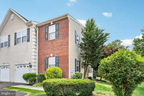 218 Holbrook Ln, Gilbertsville, PA 19525