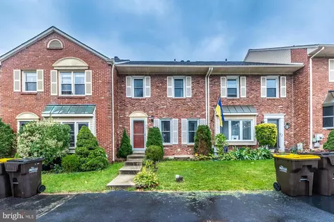 307 Patricia Cir, King Of Prussia, PA 19406