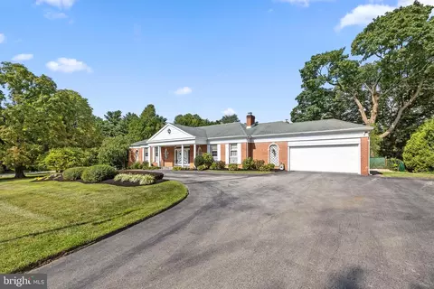 251 Indian Creek Rd, Wynnewood, PA 19096