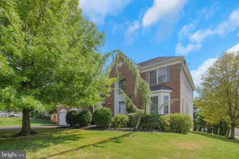 2709 Primrose Ln, Huntingdon Valley, PA 19006