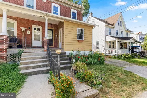 49 Holland Ave, Ardmore, PA 19003