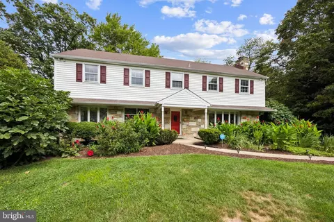 425 Wingate Rd, Huntingdon Valley, PA 19006