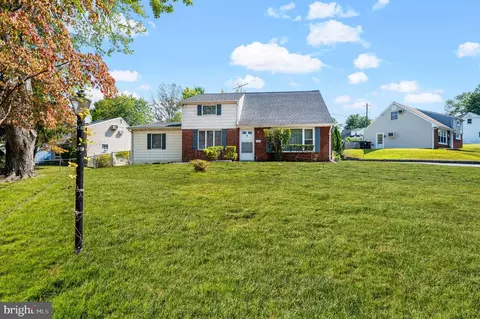 340 Country Ln, King Of Prussia, PA 19406