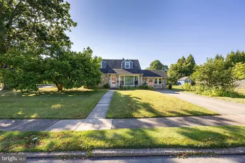 414 Norfolk Rd, Flourtown, PA 19031