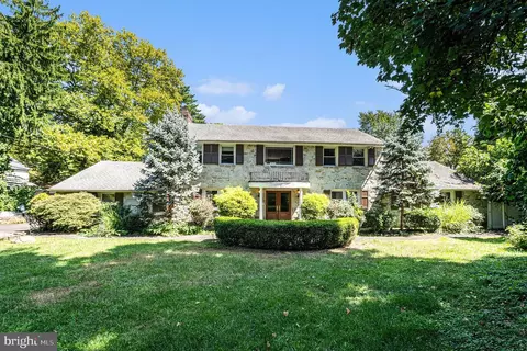 800 Hilton Ln, Elkins Park, PA 19027