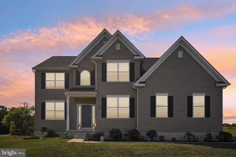 150 Huntsville Dr, Gilbertsville, PA 19525