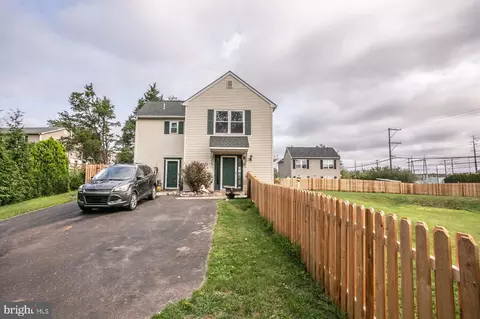 2 School House Rd, Collegeville, PA 19426