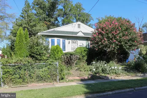 1570 Coolidge Ave, Abington, PA 19001