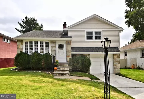 237 Perry St, Elkins Park, PA 19027