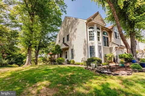 8775 Duveen Dr, Glenside, PA 19038