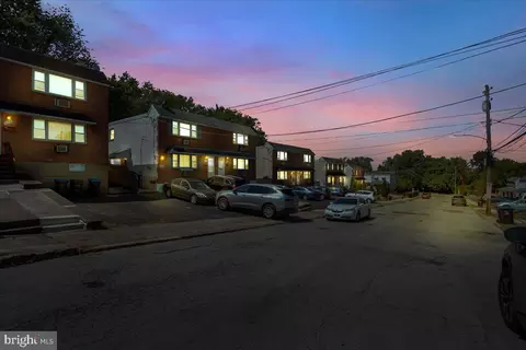 712 Carmen Dr, Norristown, PA 19401