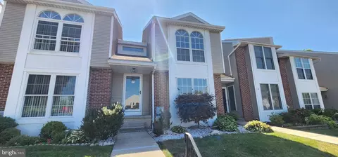 108 Teakwood Ct, Norristown, PA 19401