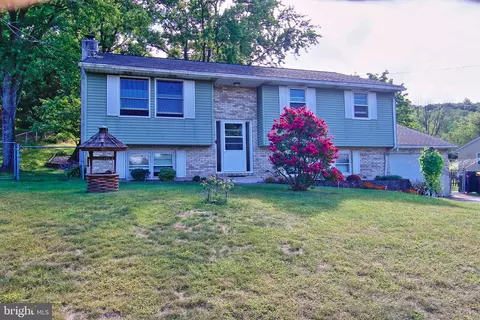 186 Hanover Dr, Pottstown, PA 19464