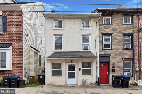 373 E Hector St, Conshohocken, PA 19428