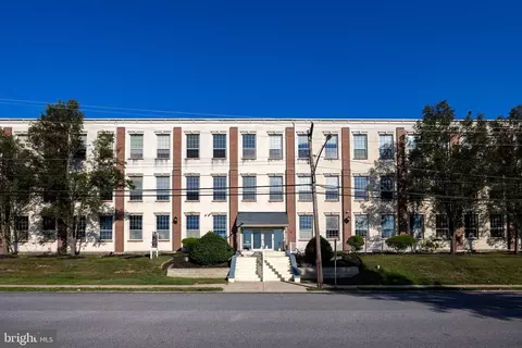 735 Washington St #312, Royersford, PA 19468