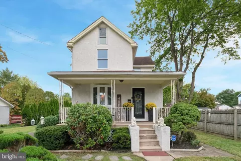 1105 Trewellyn Ave, Penllyn, PA 19422